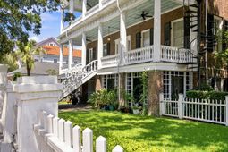 214 Calhoun Street photo 4