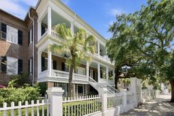 214 Calhoun Street photo 4