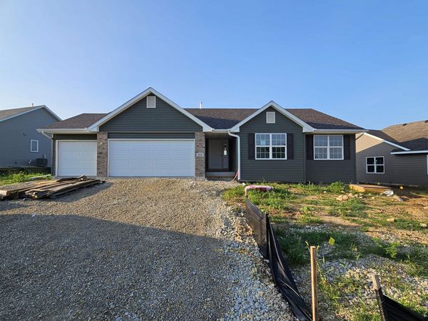 368 WHITETAIL Trail, BELVIDERE, IL 61008