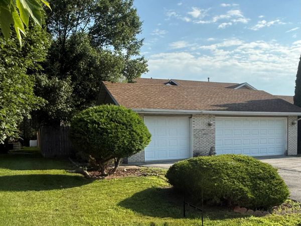 4862 92nd Avenue , Schererville, IN 46375