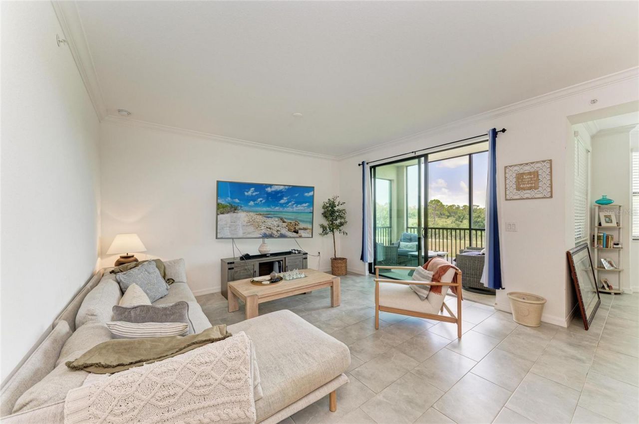 18008 Gawthrop Drive, Unit 302, Bradenton, FL 34211 Photo
