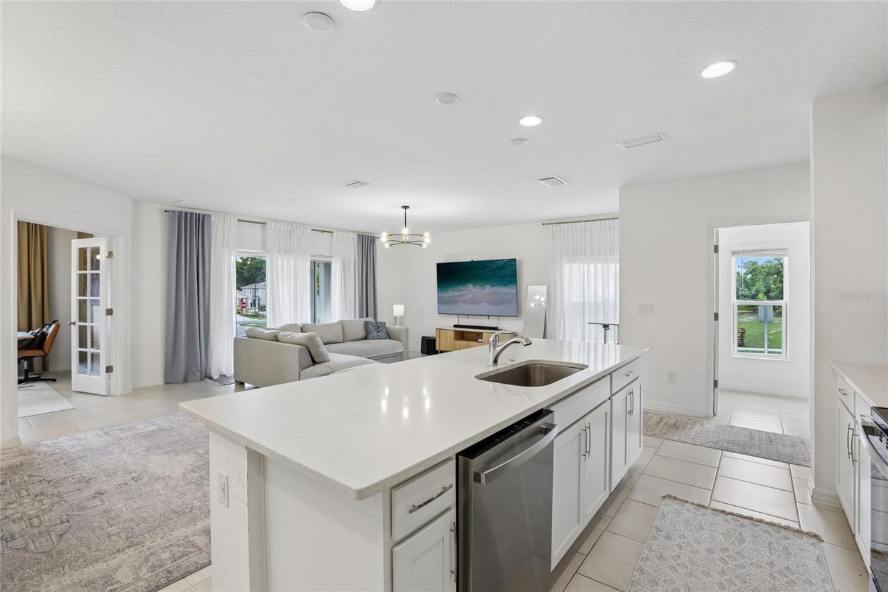 1581 Swan Swim Drive, Davenport, FL 33837 Photo