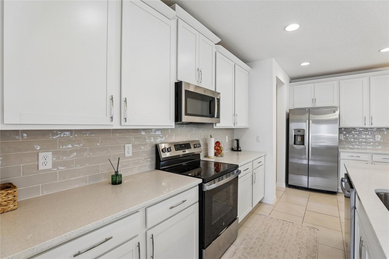 1581 Swan Swim Drive, Davenport, FL 33837 Photo