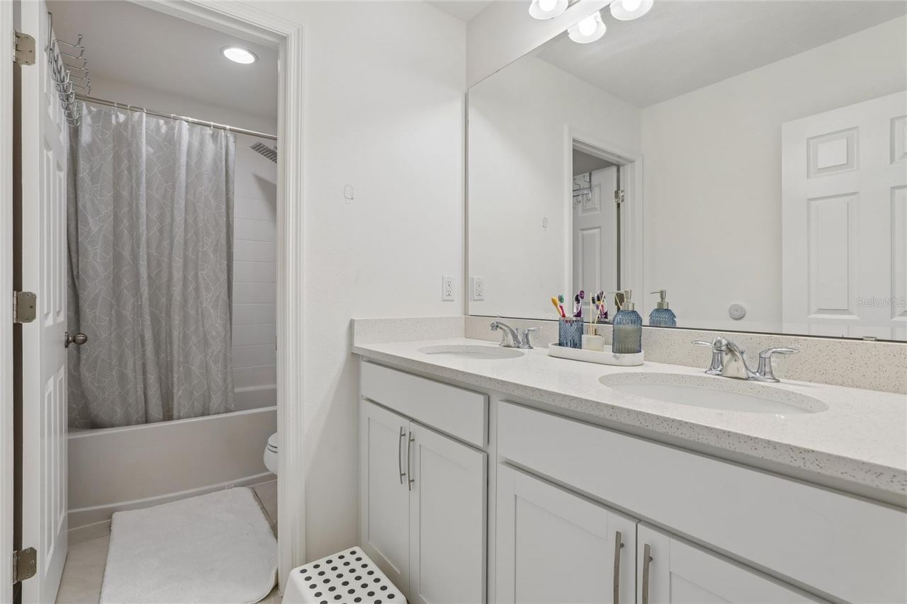 1581 Swan Swim Drive, Davenport, FL 33837 Photo