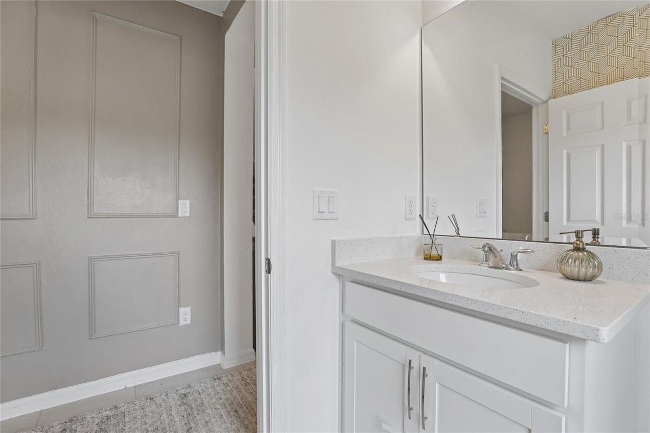 1581 Swan Swim Drive, Davenport, FL 33837 Photo
