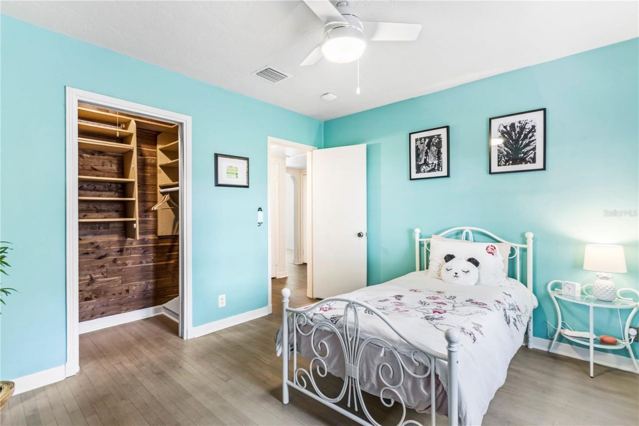 2217 Brevard Road Ne, Saint Petersburg, FL 33704 Photo