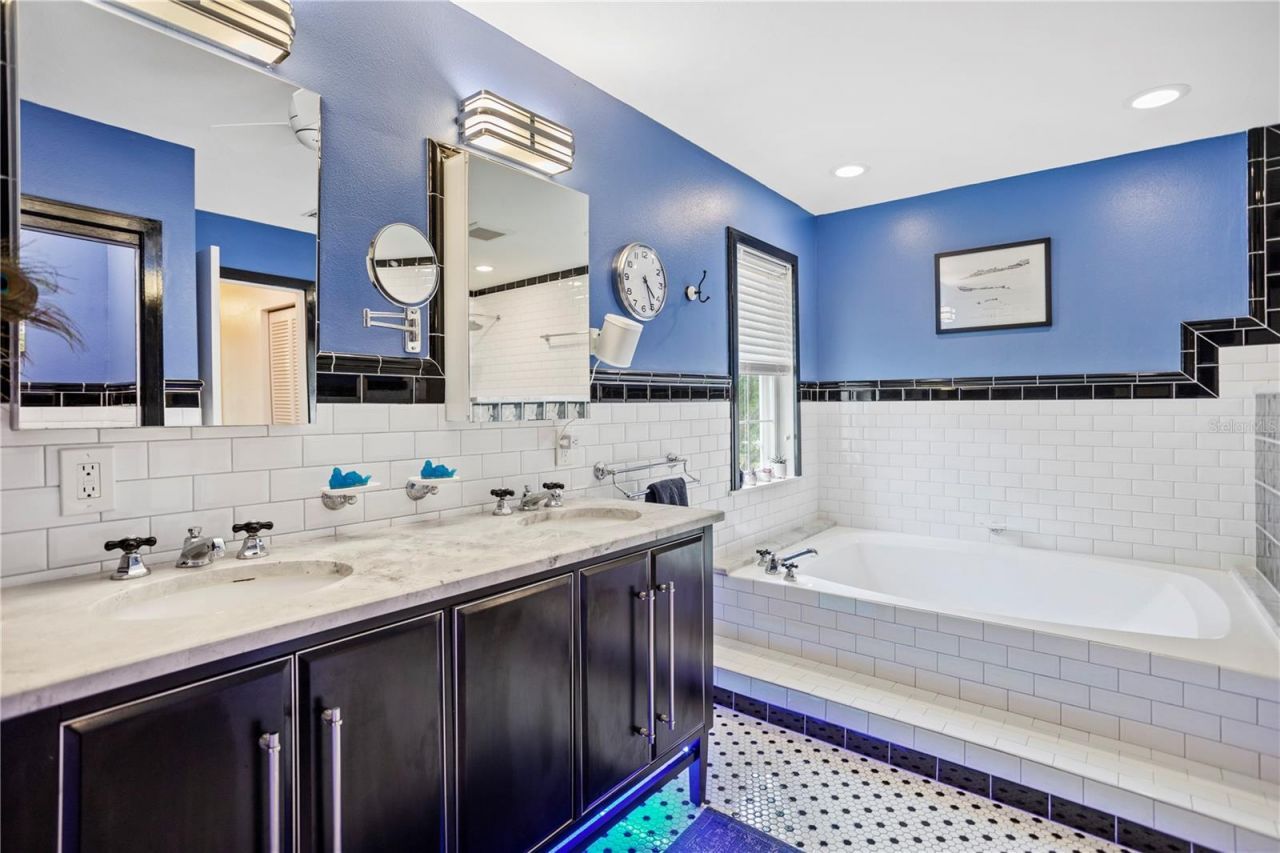 2217 Brevard Road Ne, Saint Petersburg, FL 33704 Photo
