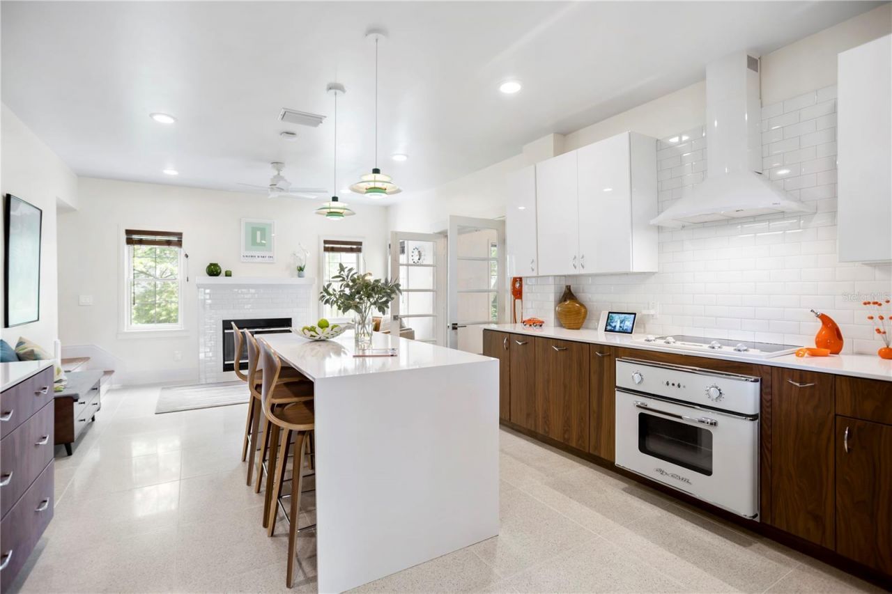 2217 Brevard Road Ne, Saint Petersburg, FL 33704 Photo