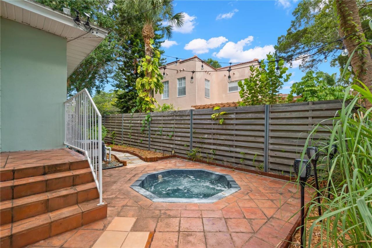 2217 Brevard Road Ne, Saint Petersburg, FL 33704 Photo