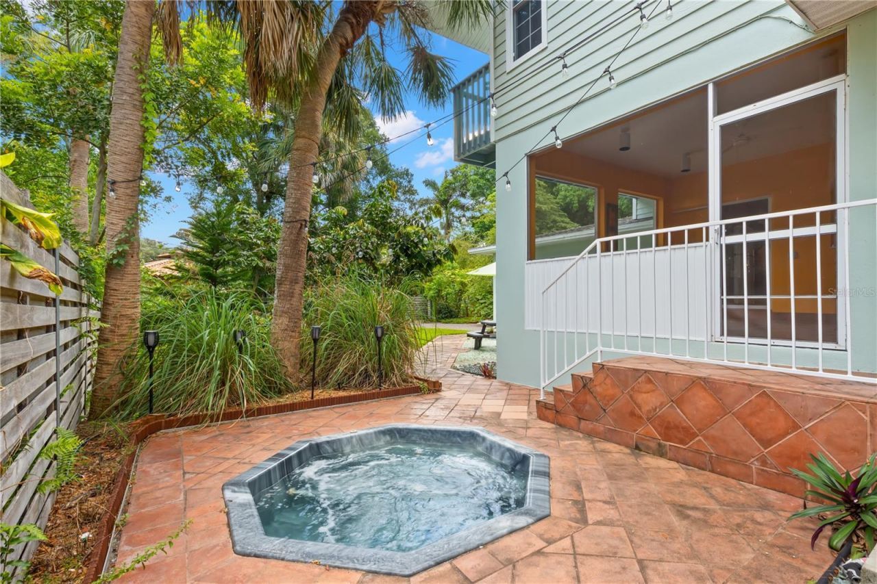 2217 Brevard Road Ne, Saint Petersburg, FL 33704 Photo
