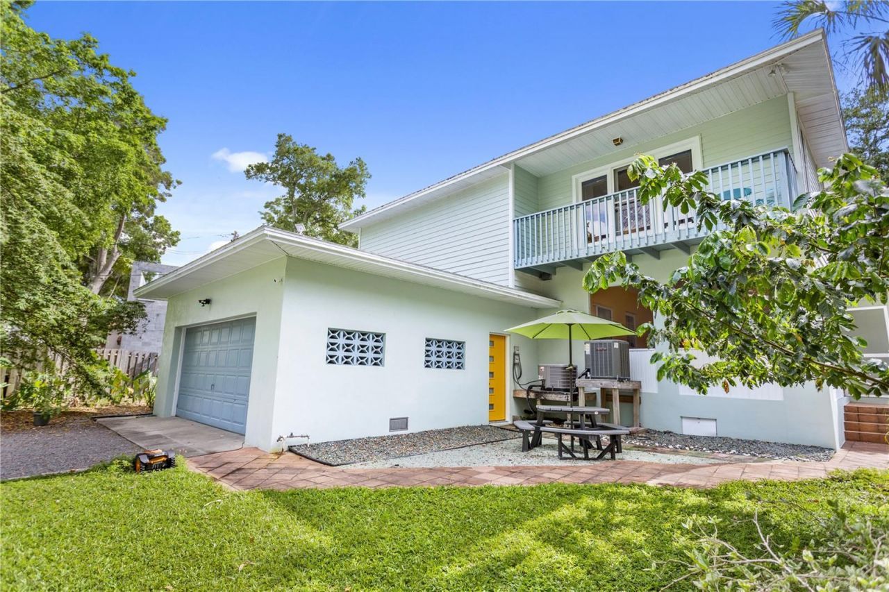 2217 Brevard Road Ne, Saint Petersburg, FL 33704 Photo