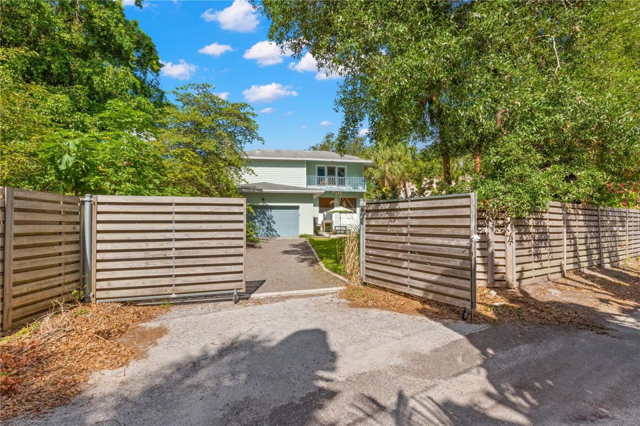 2217 Brevard Road Ne, Saint Petersburg, FL 33704 Photo
