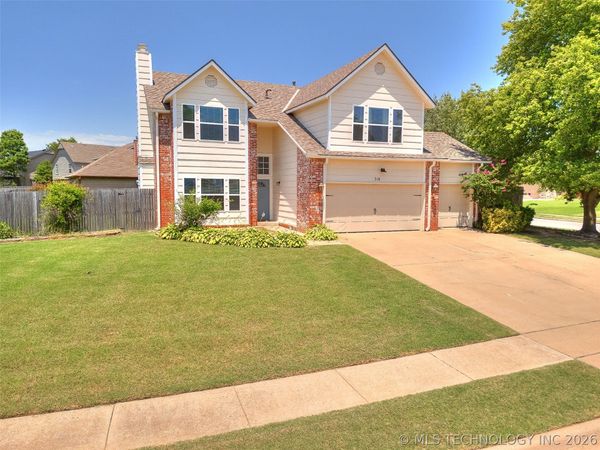 516 S Laurel Avenue , Broken Arrow, OK 74012