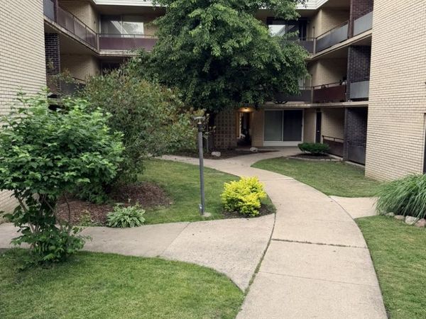 12546 Fairview Avenue, Unit 3D, Blue Island, IL 60406
