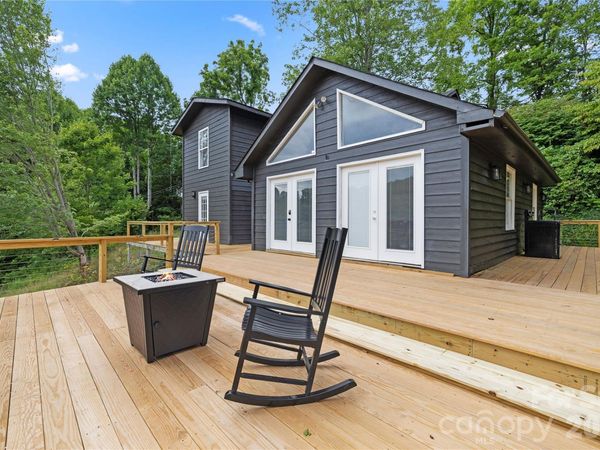 3954 NC 80 Highway, Bakersville, NC 28705