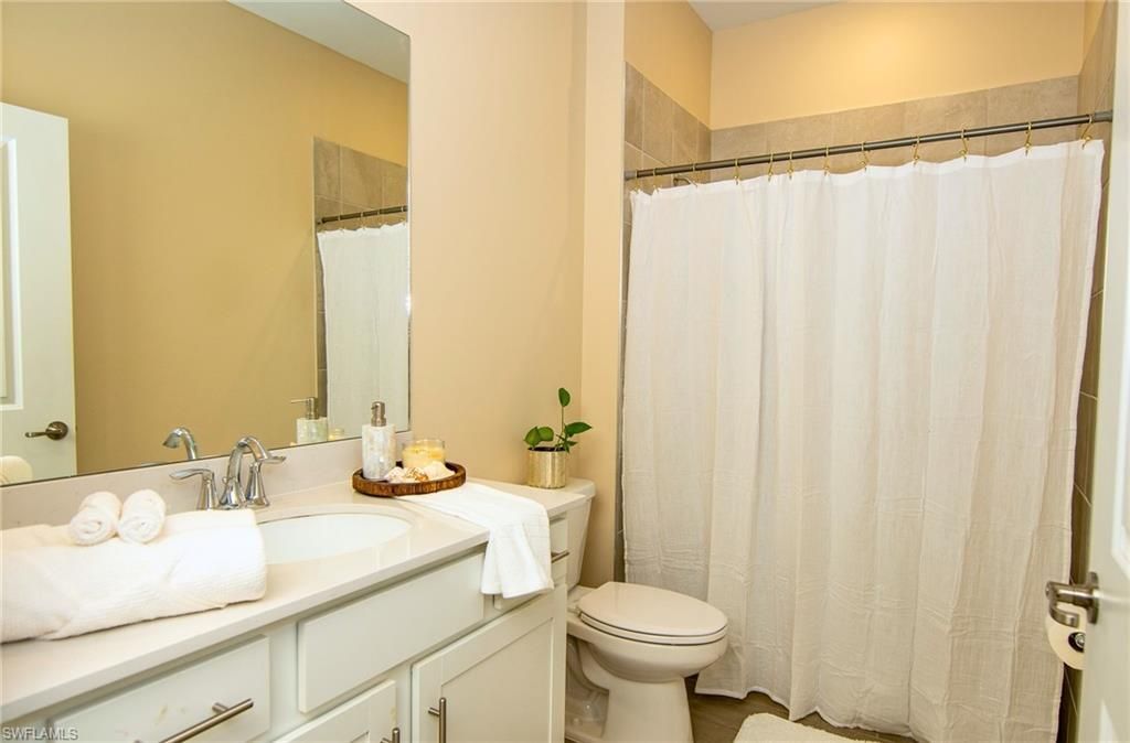 2433 Avocado Ln , Naples, FL 34120 Photo