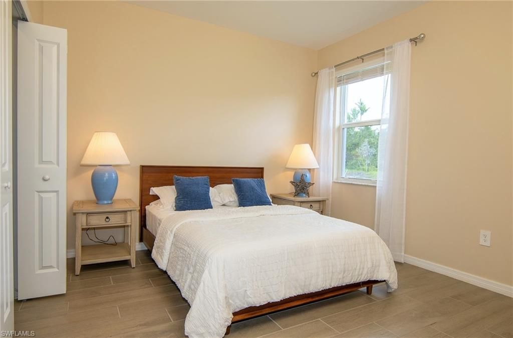 2433 Avocado Ln , Naples, FL 34120 Photo