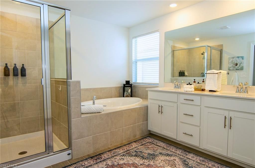 2433 Avocado Ln , Naples, FL 34120 Photo