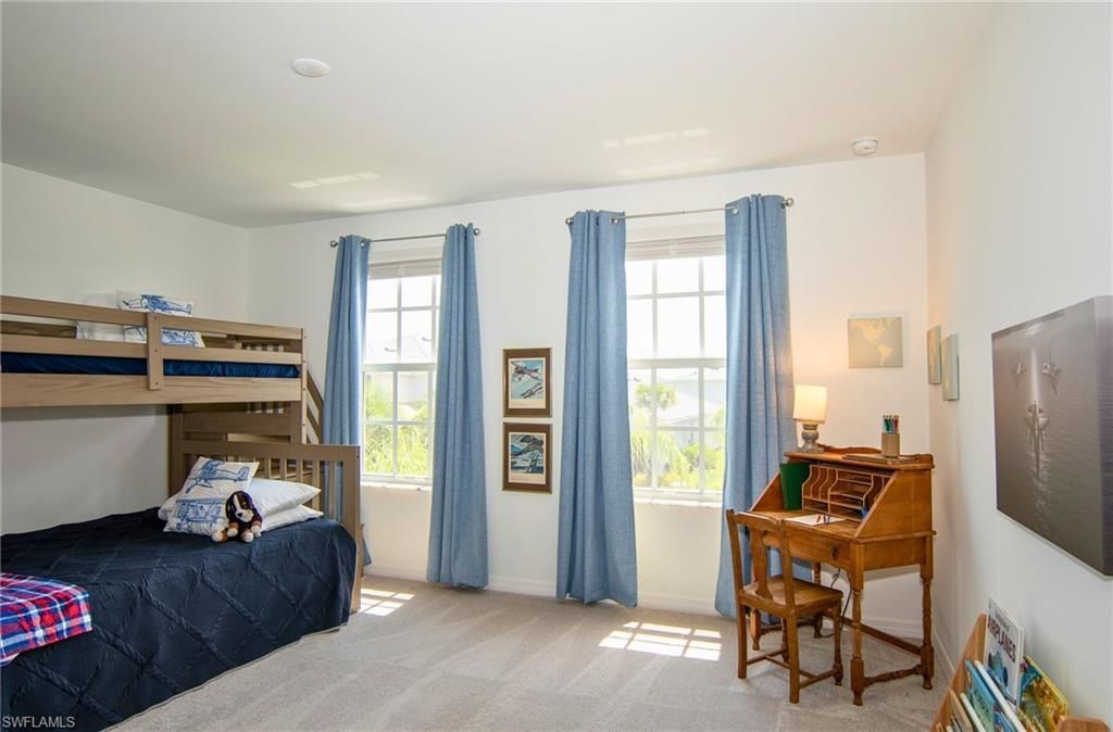 2433 Avocado Ln , Naples, FL 34120 Photo
