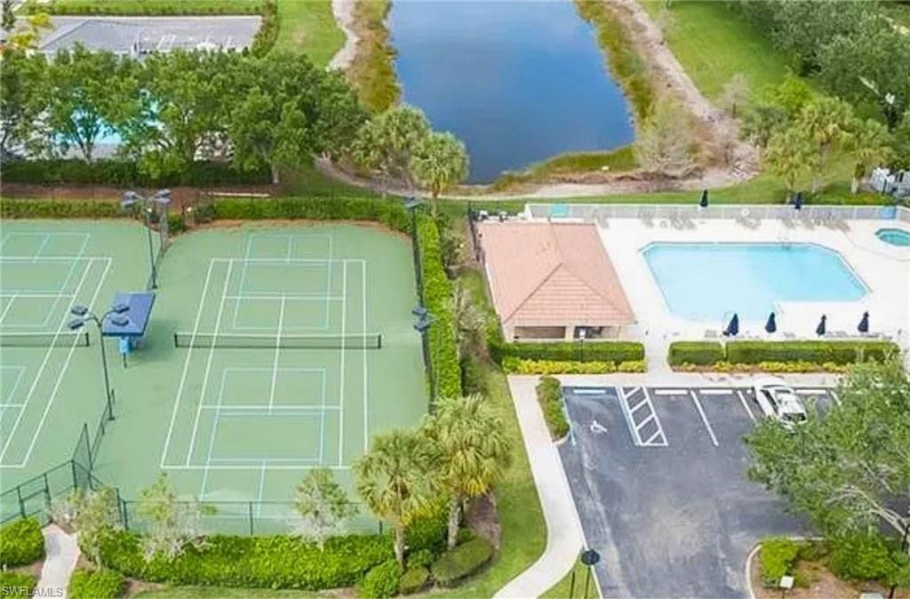 2433 Avocado Ln , Naples, FL 34120 Photo