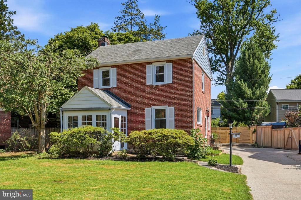 39 MYRTLE AVENUE, HAVERTOWN, PA 19083