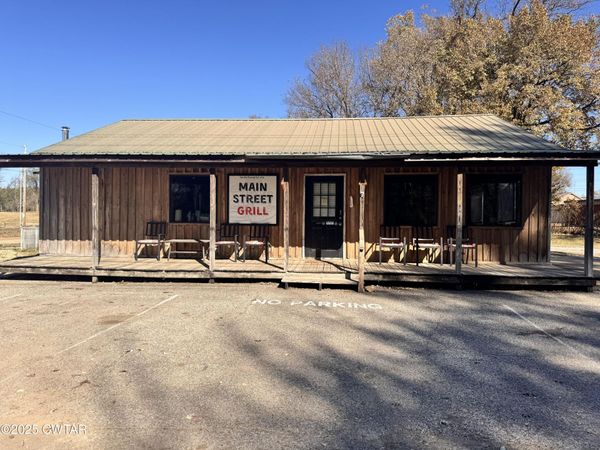 205 W Main Street , Hornbeak, TN 38232