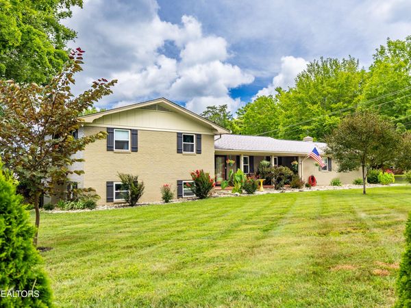 418 Belle Meade Drive, Maryville, TN 37803
