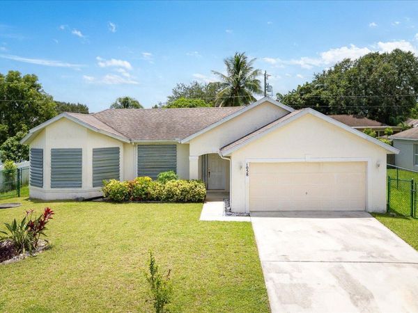 1058 SW Locke Avenue, Port St. Lucie, FL 34953