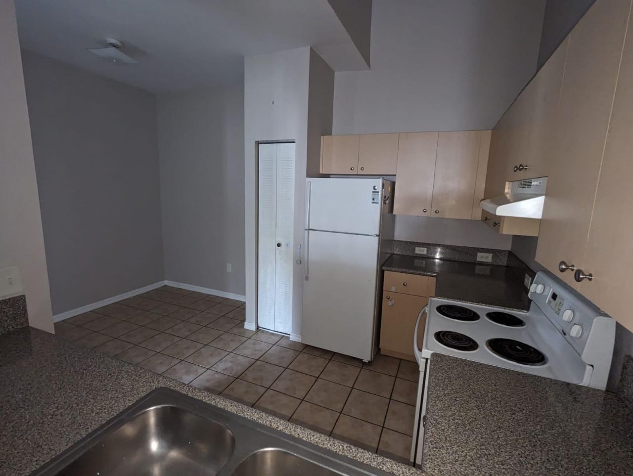 260 Crestwood Circle, Unit 106, Royal Palm Beach, FL 33411 Photo