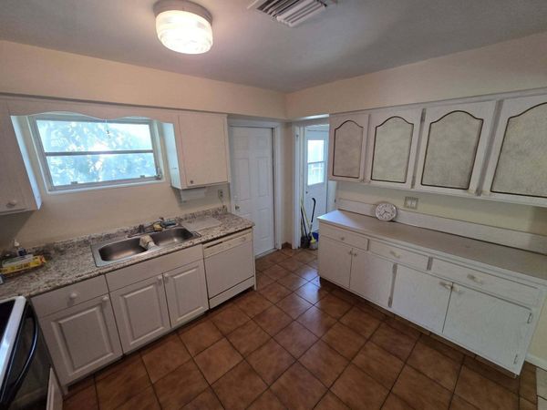 205 SE 7TH Street, Dania Beach, FL 33004