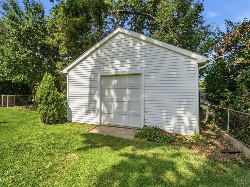 3841 Kilbourne Avenue, Cincinnati, OH 45209 Photo 36