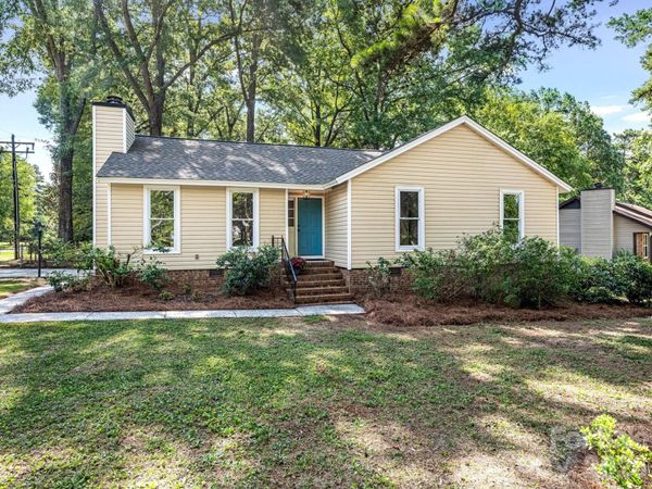 9501 Buckskin Lane , Charlotte, NC 28227