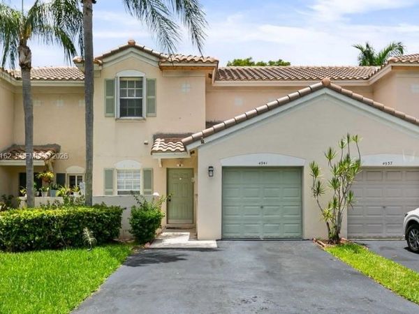 4941 SW 32nd Ter , Dania Beach, FL 33312