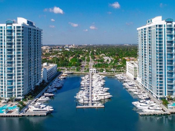 17301 Biscayne Blvd , Unit L-PH-2, North Miami Beach, FL 33160