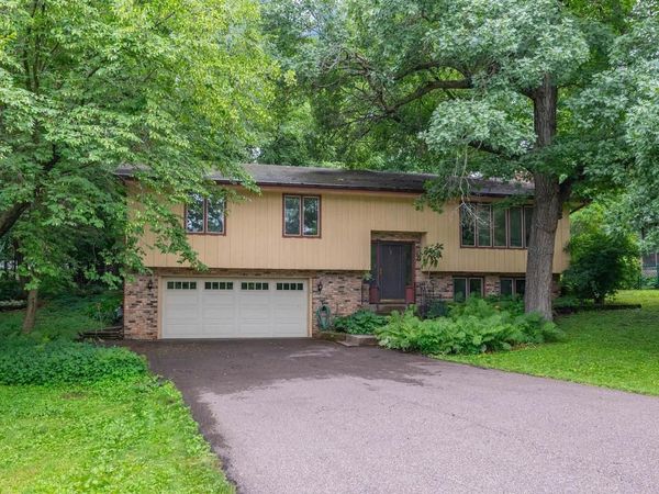 17015 13th Avenue N, Plymouth, MN 55447