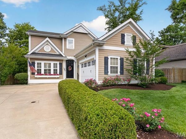 25 Magnolia Drive, St Louis, MO 63124