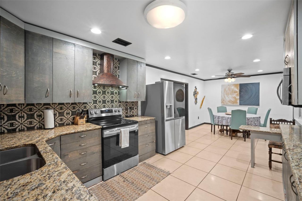 298-300 Orange Avenue , Saint Cloud, FL 34769 Photo