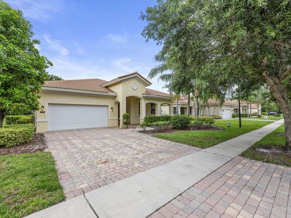6752 OSAGE Circle, Greenacres, FL 33413