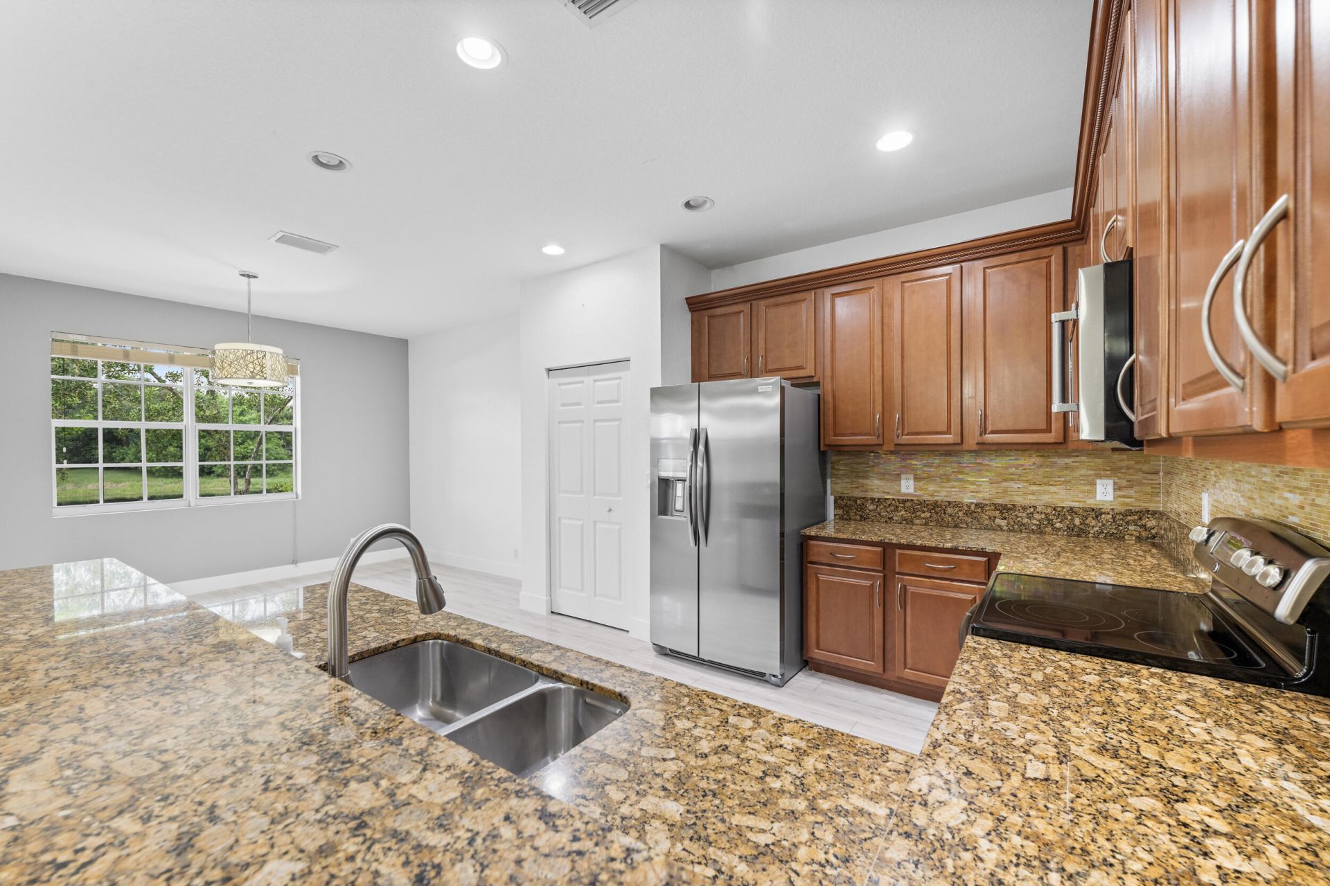 6752 Osage Circle, Greenacres, FL 33413 Photo