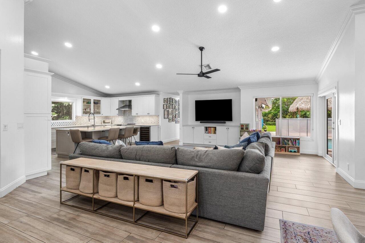 990 NW 8th Street, Boca Raton, FL 33486 Photo
