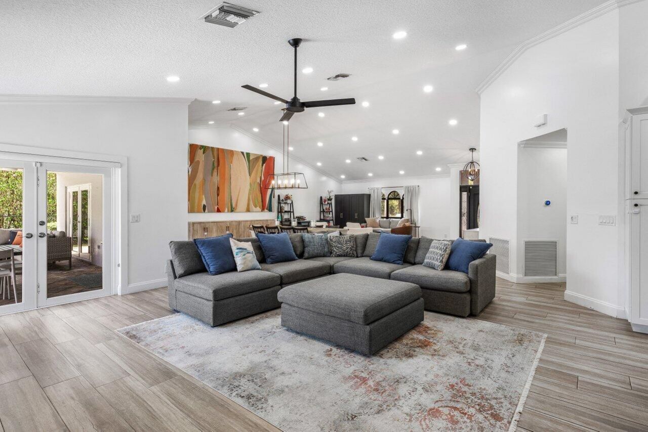 990 NW 8th Street, Boca Raton, FL 33486 Photo