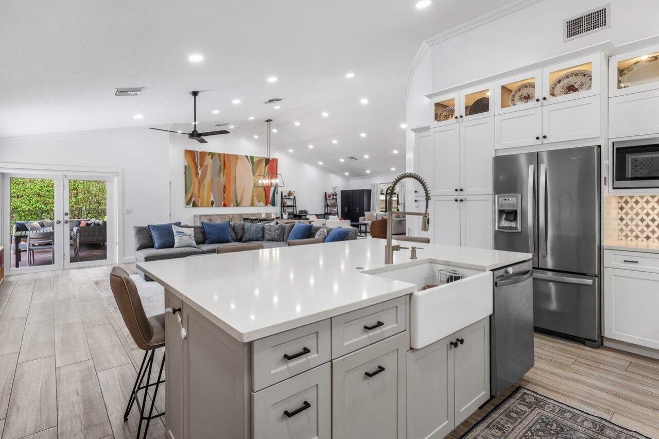 990 NW 8th Street, Boca Raton, FL 33486 Photo