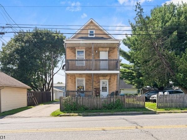 1027 3Rd Ave, Alpha, NJ 08865