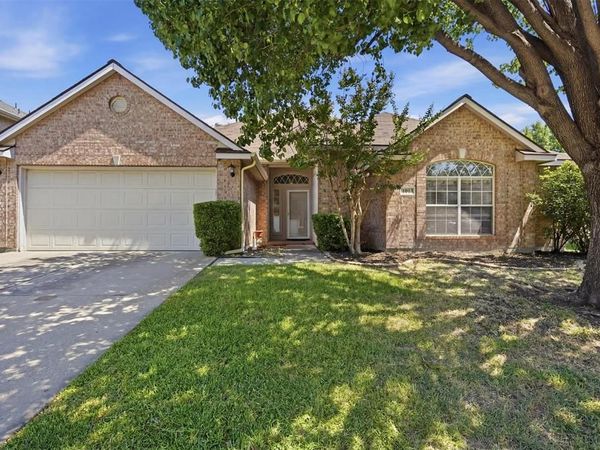 4013 Azalea Drive, Haltom City, TX 76137