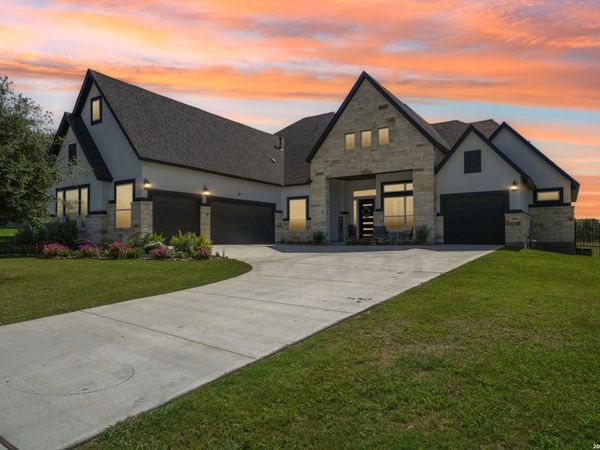 209 ENGLEWOOD LN, Castroville, TX 78009