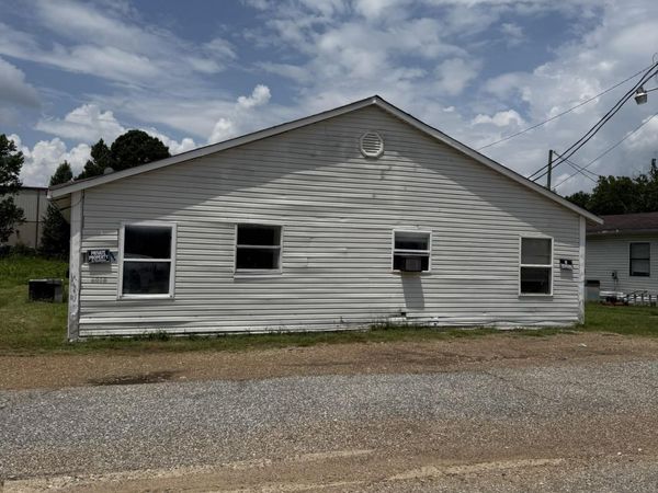 1018 S Main Street, Nashville, AR 71852