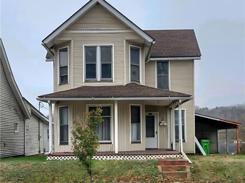 327 N 2nd Street, Coshocton, OH 43812 Photo 1