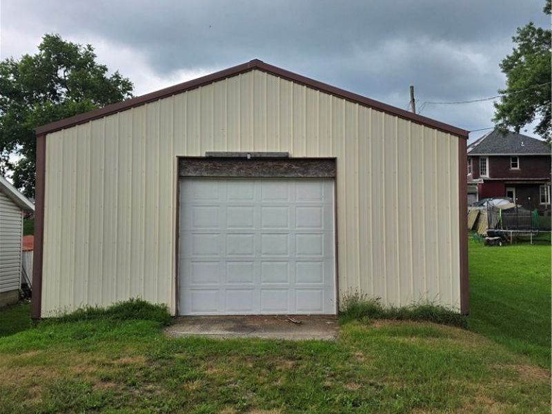 327 N 2nd Street, Coshocton, OH 43812 Photo 2