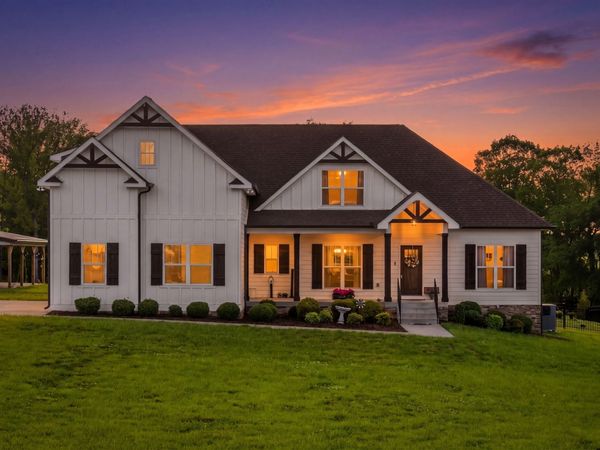 3378 New Hall Rd , Greenbrier, TN 37073