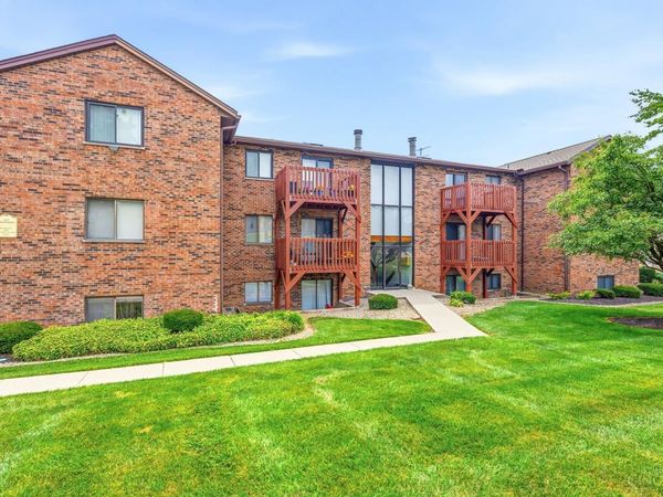 9516 Woodland Hills Drive, West Chester, OH 45011